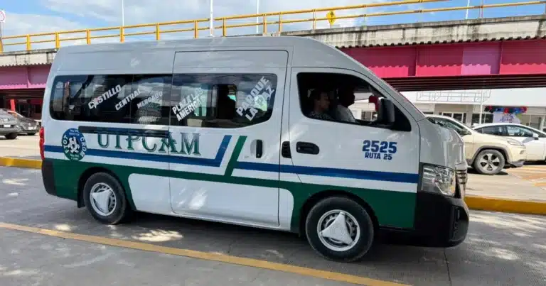 Advierten incremento a 14 pesos el costo del transporte público (Foto de internet)