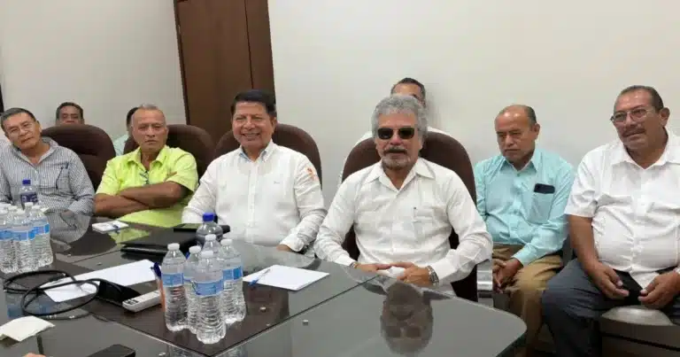 inician dialogo para definir aumento al pasaje o no