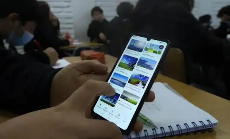 Proponen reglas para uso de celulares en escuelas de Tabasco