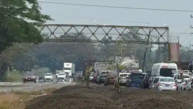 Asfalto en reparación en la vía a Centla 