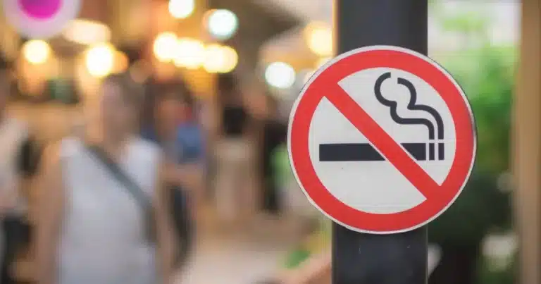 Avanzan áreas sin tabaco en Centro