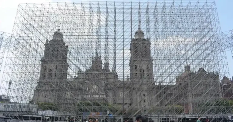 avanza montaje del fifa fan fest en el zócalo para el mundial 2026
