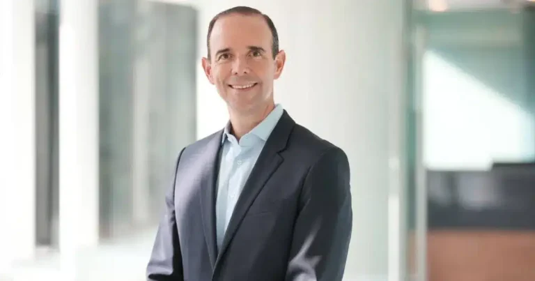 banamex designa a rené pimentel como nuevo director corporativo de banca e inversión
