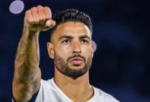 nathan silva toca el trofeo de liga mx y desata temor en pumas (1)