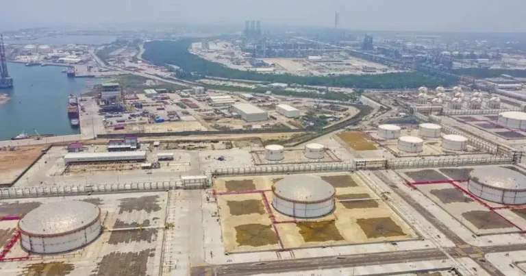 Pemex reporta operación normal durante maniobras de mantenimiento en Refinería Olmeca