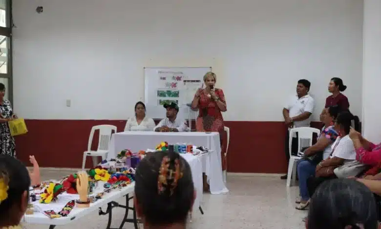 Cárdenas enciende los telares de la tradición textil