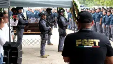 despiden con honores a jefe de la policía de investigación