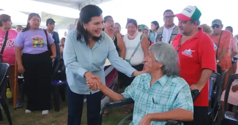 entregan 144 apoyos a personas con discapacidad