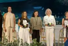 entregan premio blancas mariposas a tres destacadas tabasqueñas