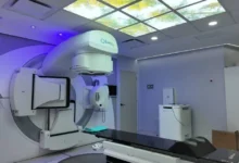 Inician tratamientos gratuitos de radioterapia de alta precisión