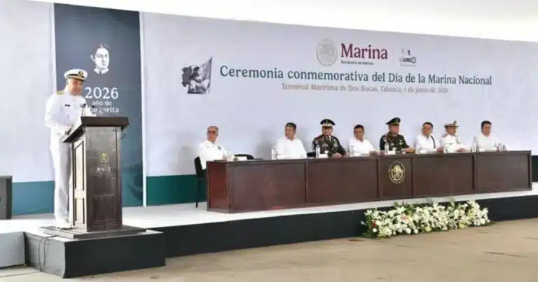 Javier May encabeza el día de la Marina en Tabasco