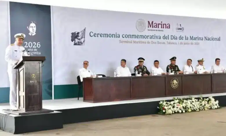 Javier May encabeza el día de la Marina en Tabasco