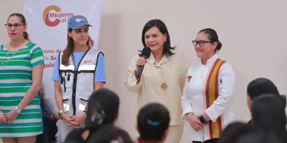 Centro capacita a mujeres en temas de equidad