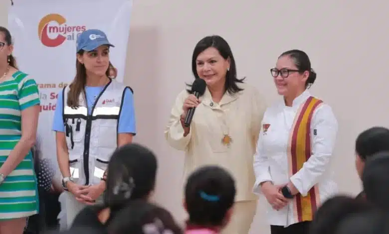 Centro capacita a mujeres en temas de equidad