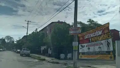 Refuerzan vigilancia con lonas de advertencia