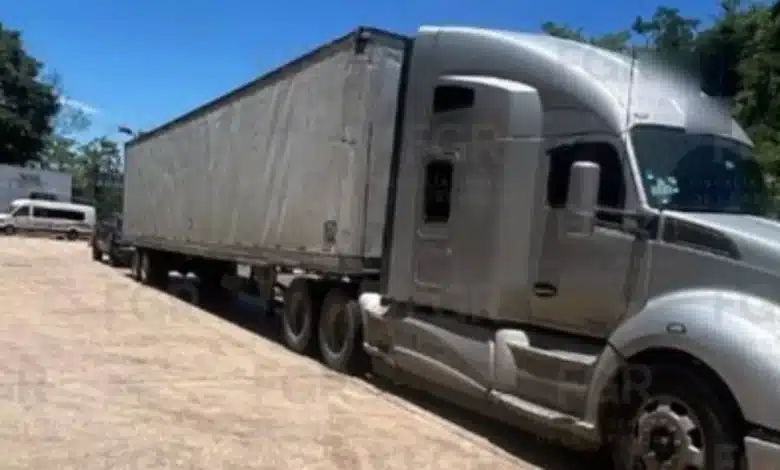 Aseguran contrabando de latas de cervezas