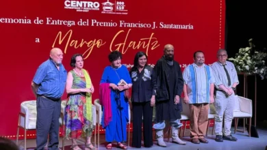 Reconocen trayectoria de Margo Glantz con el Premio “Francisco J. Santamaría”