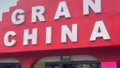 Tiendas chinas rediseñan la economía local