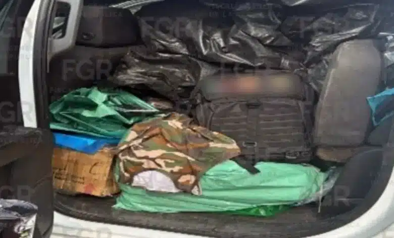 tre detenidos con material de contrabando