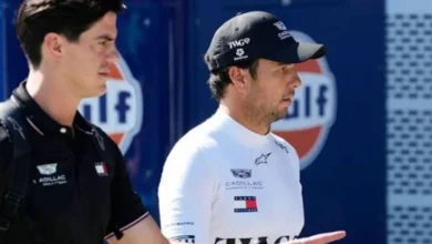 checo pérez abandona el gp de austria tras incendio y falla en su cadillac