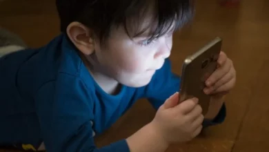 Apertura a regular al uso del celular en jóvenes (Foto de internet)