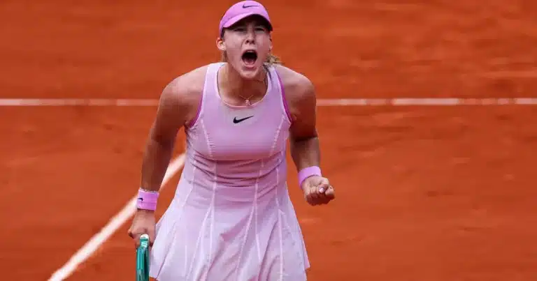 Mirra Andreeva de 19 años avanza a la Final de Roland Garros. Foto: Pro Shots.