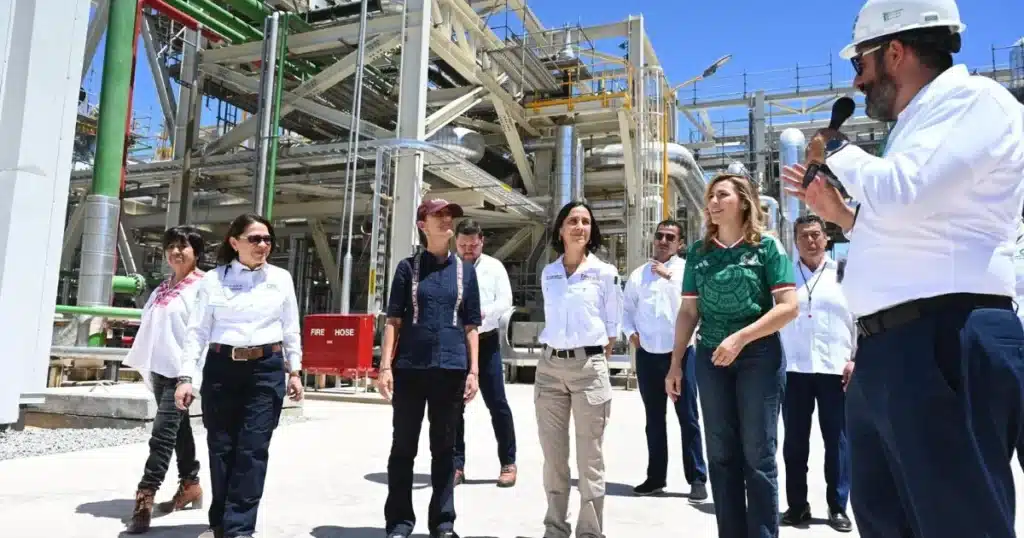 sheinbaum inaugura central de cfe en mexicali suma 653 mw al sistema eléctrico nacional(1)