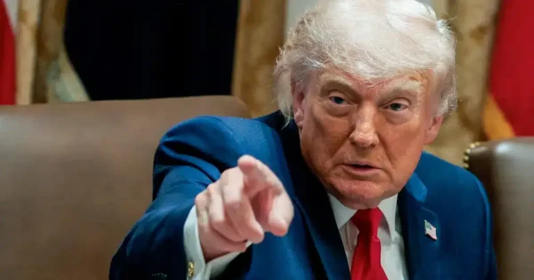 trump amenaza con congelar cuentas bancarias y confiscar fondos vinculados a inmigración ilegal