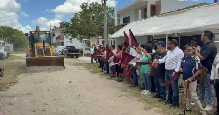comalcalco inicia obras carreteras por más de 27 millones de pesos
