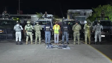 detienen a hombre con arma y motocicletas irregulares en centro