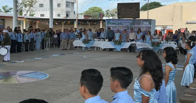 escuelas se visten de gala en el cierre escolar