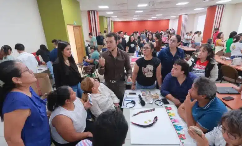 Impulsan la competitividad local con taller de fotografía digital para más de 170 emprendedores