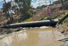 normalizan servicio de agua tras reparación de tubería dañada por incendio
