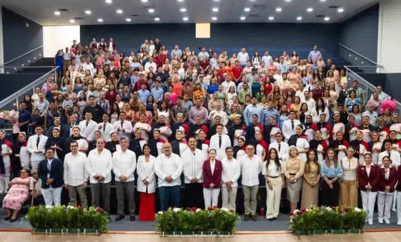 Nueva generación de enfermería concluye su formación al servicio de Tabasco