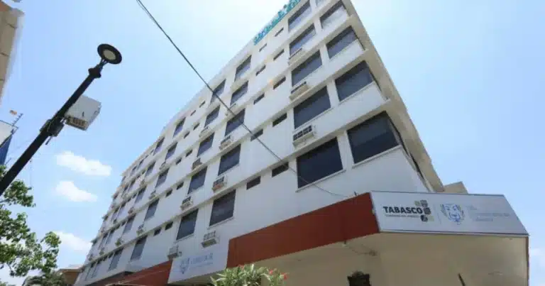 Estudiantes conocen su futuro alojamiento en la Villa Universitaria; padres de familia admiten el gran apoyo del Gobierno del Pueblo para el futuro de los jóvenes