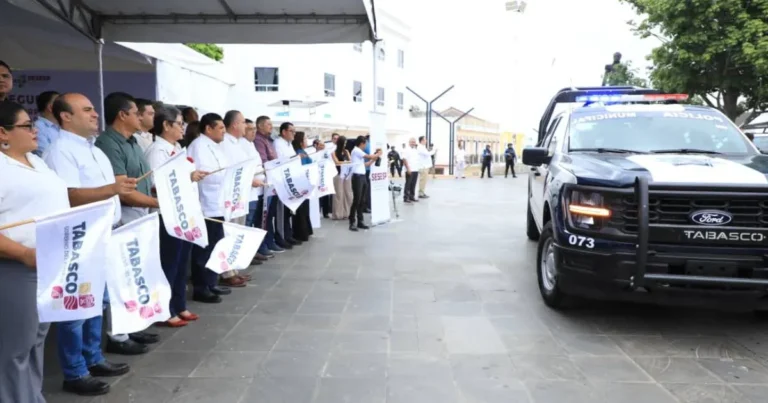Refuerzan a policías municipales con patrullas, lanchas y equipo táctico