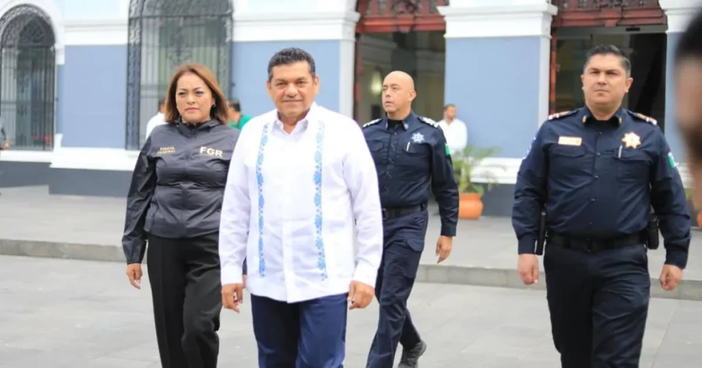 Refuerzan a policías municipales con patrullas, lanchas y equipo táctico