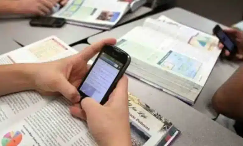 respalda javier may iniciativa de cero celulares en las aulas