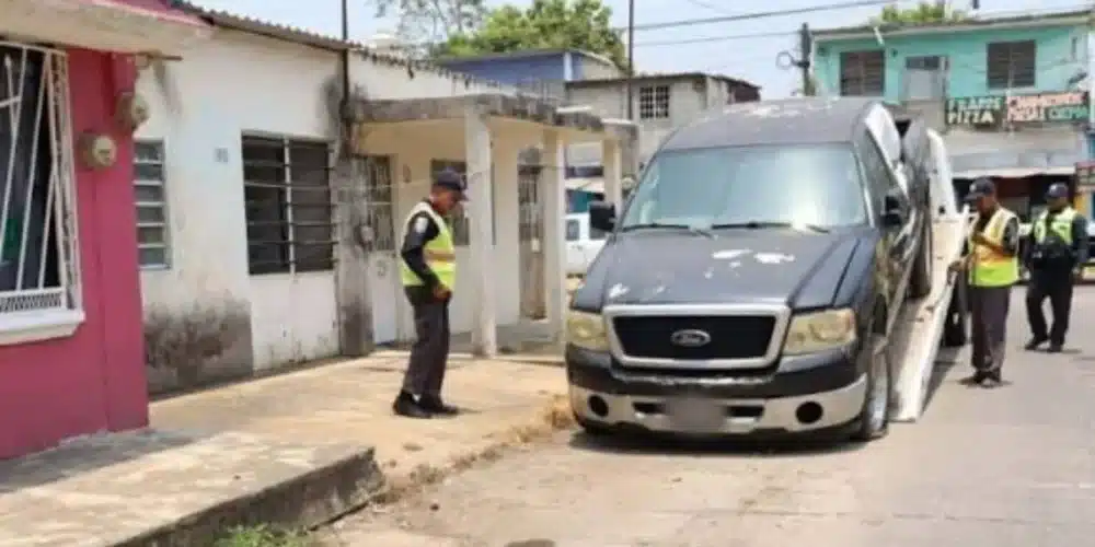 vehículos abandonados riesgo para habitantes de tamulte
