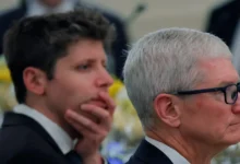 apple demanda a openai por presunto robo de secretos empresariales para desarrollar hardware