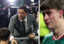 chicharito consuela a la hormiga gonzález tras la eliminación de méxico en el mundial 2026