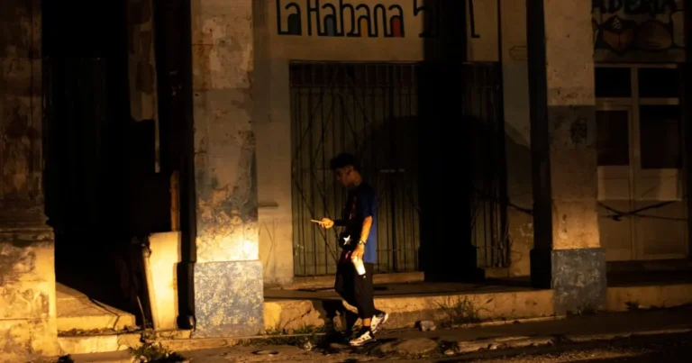 cuba enfrenta apagón histórico hasta el 72% del país podría quedarse sin electricidad