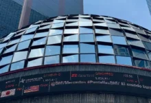 peso inicia julio con pérdidas ante el fortalecimiento del dólar y la revisión del t mec