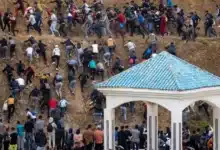 video caos en ceuta miles de marroquíes cruzan la frontera y piden reforzar la seguridad