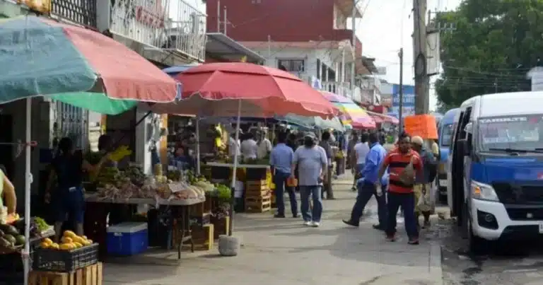 avanza reordenamiento de ambulantes en la zona centro