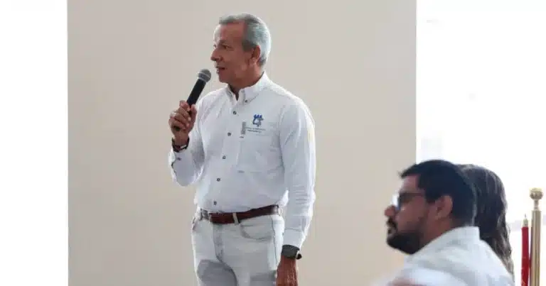 cat ve buena señal en diálogo con javier may