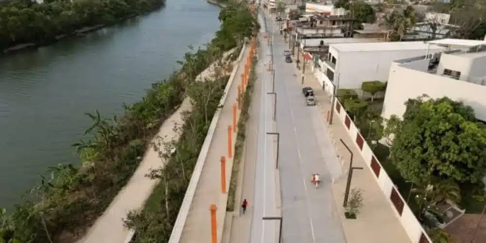 Exigen mantener ciclovía del Malecón Carlos A. Madrazo Becerra para evitar retroceso de movilidad
