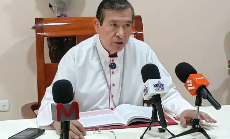 piden exhibir tarifas oficiales y responsabilizan a padres por menores al volante