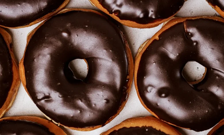 Retiran del mercado donas de chocolate por leche no declarada; podrían causar reacciones graves