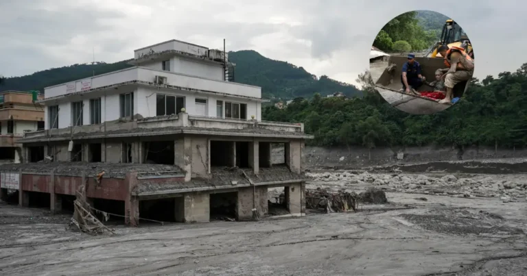 Equipos de emergencia intensifican labores para ubicar a cientos de trabajadores atrapados en túneles del Himalaya (Fotos LaSexta y Narendra Shrestha)